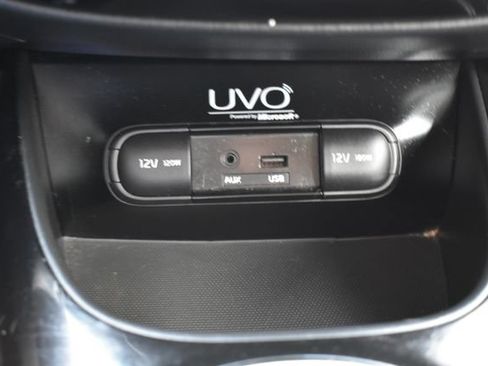 Used 2014 Kia Soul ! FWD image 25