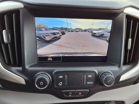 Used 2023 GMC Terrain SLT FWD image 7