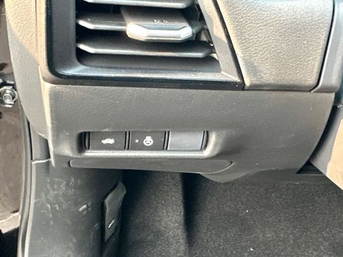 New 2026 Nissan Sentra SV w/ SV Convenience Package FWD image 19
