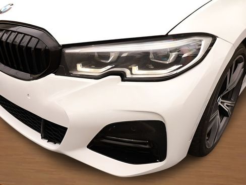 Used 2020 BMW 330i Sedan w/ M Sport Package RWD image 6