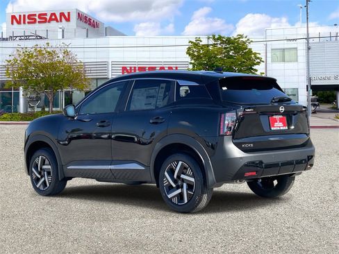 New 2026 Nissan Kicks SV w/ SV Premium Package image 2