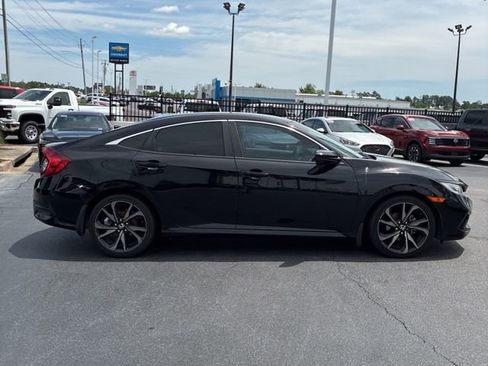 Used 2019 Honda Civic Sport image 2
