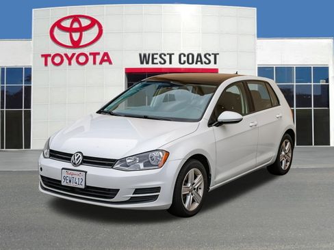Used 2017 Volkswagen Golf Wolfsburg Edition FWD image 1
