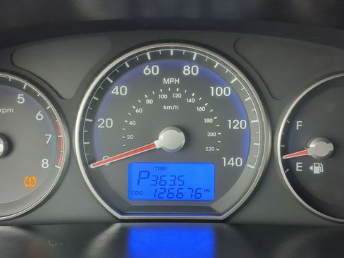 Used 2012 Hyundai Santa Fe GLS image 21