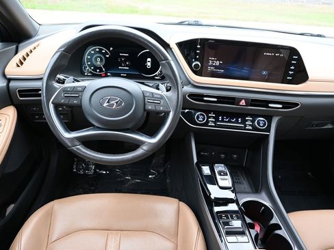 Used 2023 Hyundai Sonata Limited w/ Cargo Package image 17