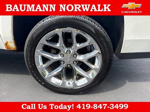 Used 2017 GMC Yukon XL Denali w/ Open Road Package AWD/4WD image 14