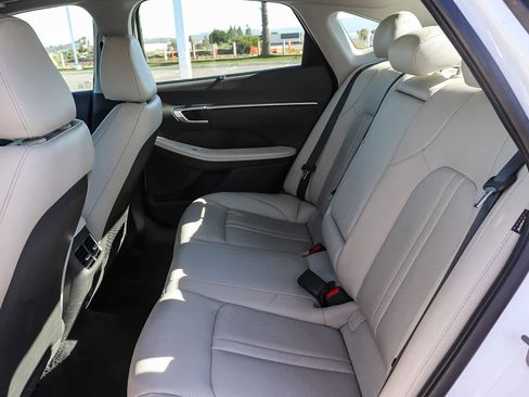 Used 2023 Hyundai Sonata Limited image 18