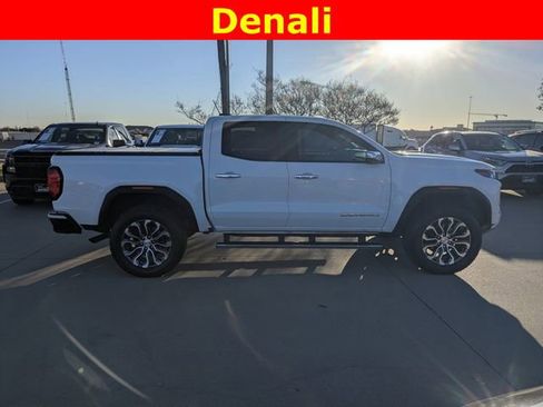 Used 2024 GMC Canyon Denali image 4
