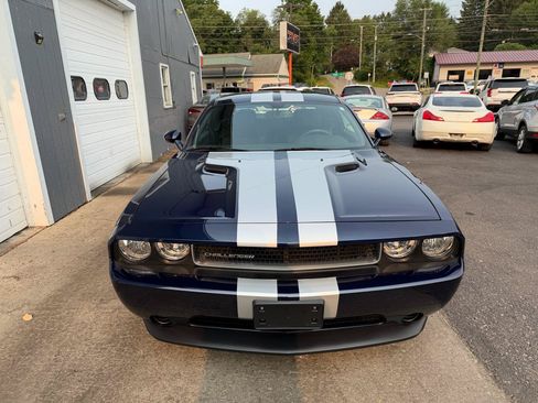 Used 2014 Dodge Challenger SXT w/ Super Sport Group (SS/T) RWD image 2