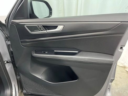 Certified 2025 Volkswagen Atlas Cross Sport SEL Premium R-Line image 12