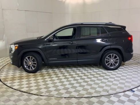 Used 2023 GMC Terrain SLT FWD image 5