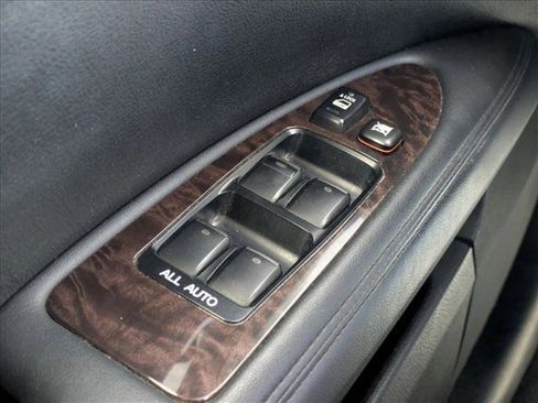 Used 2011 Toyota Avalon Limited image 15