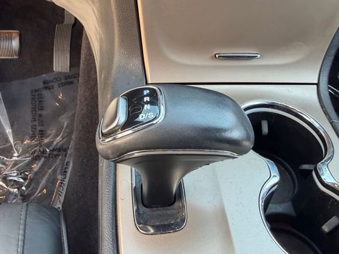 Used 2014 Jeep Grand Cherokee Summit AWD/4WD image 19