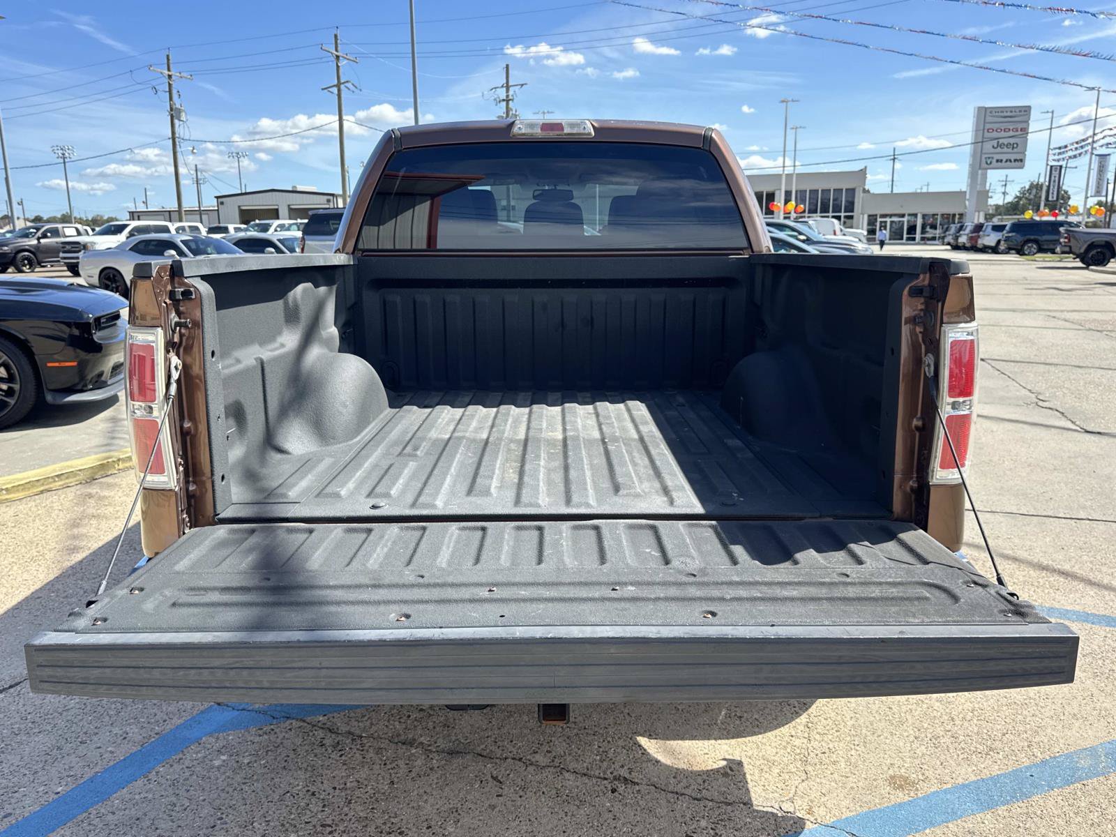 Used 2012 Ford F150 XLT w/ XLT Chrome Pkg RWD image 8
