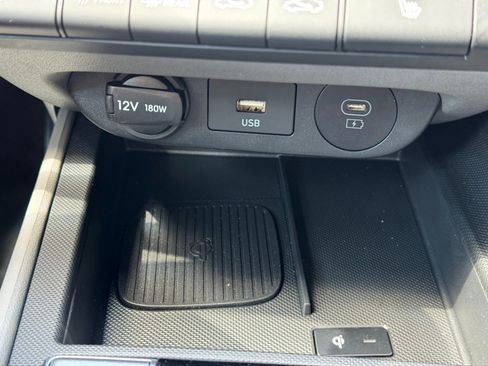 Used 2025 Hyundai Elantra SEL FWD image 31