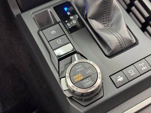 Used 2025 Toyota Tacoma 4x4 Double Cab Hybrid w/ Tow Tech Package image 31