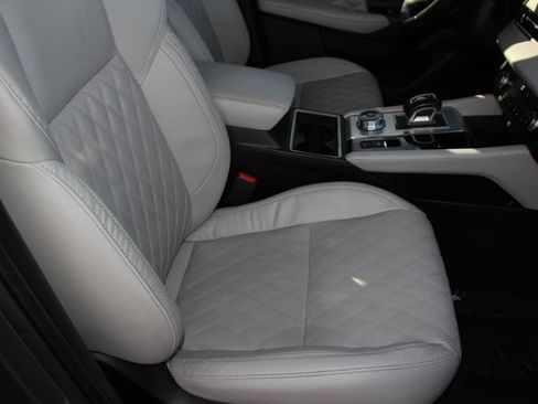 Used 2022 Mitsubishi Outlander SEL FWD image 29