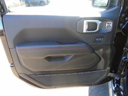 Certified 2024 Jeep Wrangler Unlimited Rubicon image 6