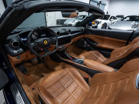Used 2020 Ferrari Portofino RWD image 22