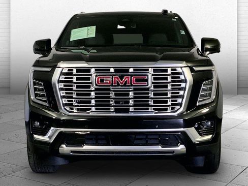 Used 2025 GMC Yukon Denali AWD/4WD image 2