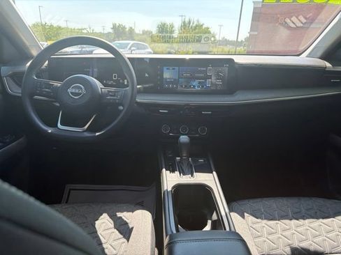 Used 2025 Nissan Kicks SV w/ SV Premium Package AWD/4WD image 17