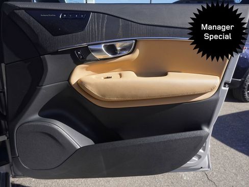 Used 2023 Volvo XC90 B6 Ultimate image 21