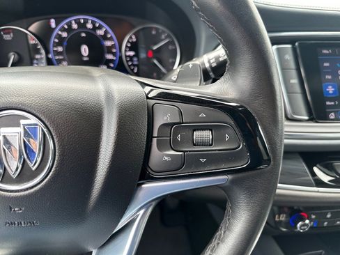 Used 2024 Buick Enclave Premium image 12