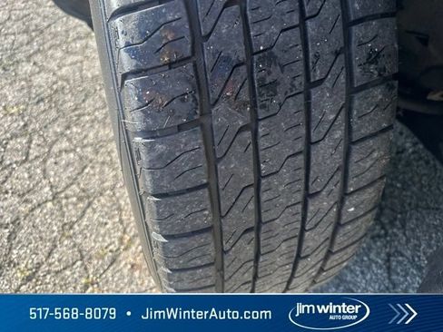 Used 2021 Jeep Grand Cherokee L Laredo w/ Luxury Tech Group I AWD/4WD image 4