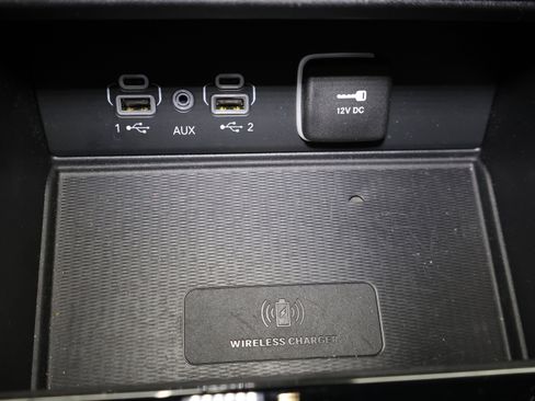 Used 2025 Jeep Grand Cherokee Limited w/ Luxury Tech Group II image 54