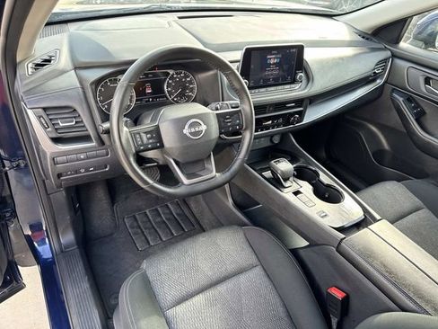 Used 2025 Nissan Rogue SV image 24