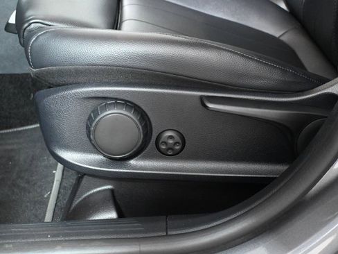 Certified 2022 Mercedes-Benz GLB 250 4MATIC image 29