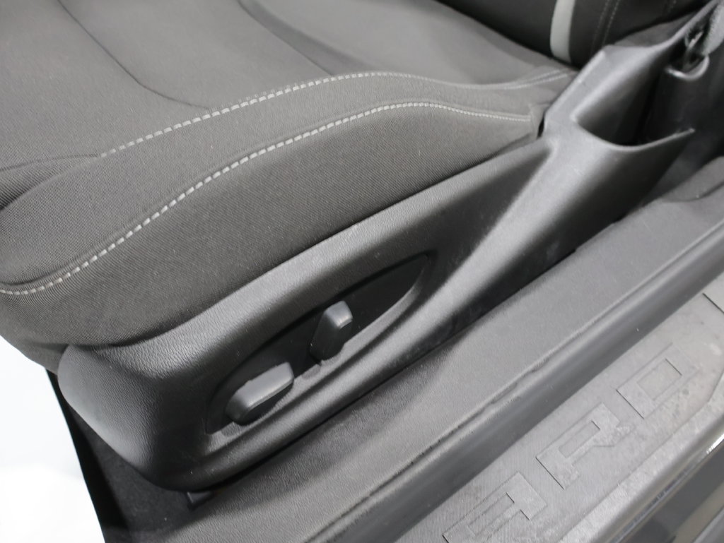 Used 2023 Chevrolet Camaro LT RWD image 18