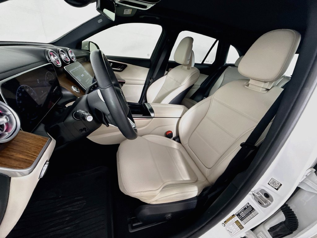 Used 2023 Mercedes-Benz GLC 300 4MATIC image 19