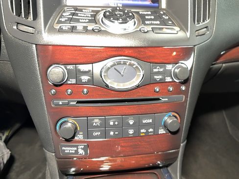 Used 2013 INFINITI G37 x Sedan w/ Premium Pkg AWD/4WD image 31
