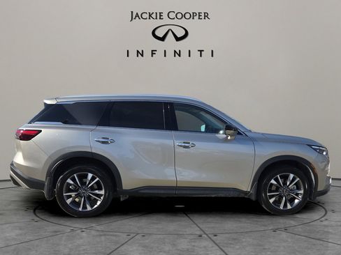 Certified 2024 INFINITI QX60 Luxe w/ Vision Package image 6