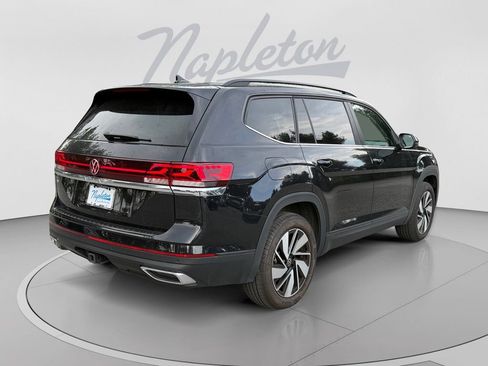 Used 2025 Volkswagen Atlas SE FWD image 6