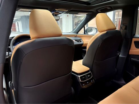 Certified 2025 Lexus RX 350h AWD/4WD image 19