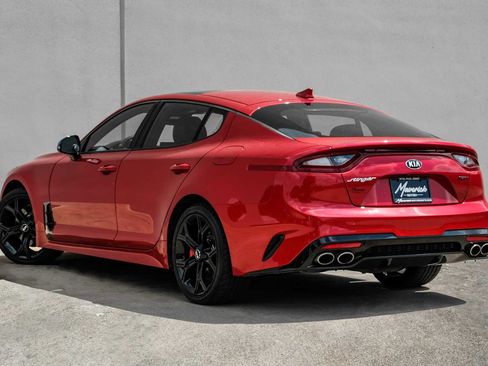 Used 2018 Kia Stinger GT1 RWD image 11