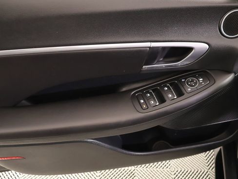 Certified 2023 Hyundai Sonata SEL w/ Preferred Accessory Package FWD image 16