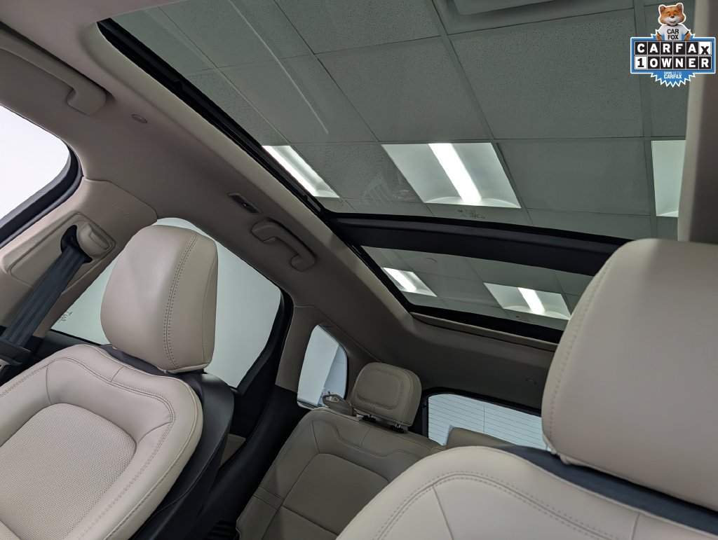 Used 2025 Lincoln Corsair Reserve AWD/4WD image 29