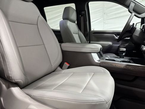 New 2026 GMC Sierra 1500 SLT w/ SLT Premium Package image 28