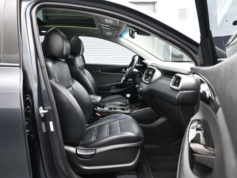 Used 2020 Kia Sorento EX FWD image 13