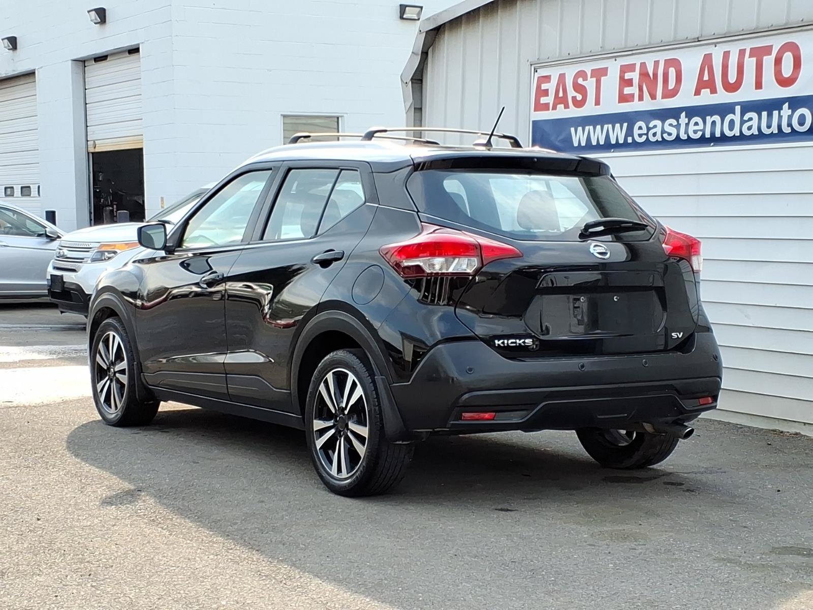 Used 2020 Nissan Kicks SV w/ Exterior Package FWD image 3