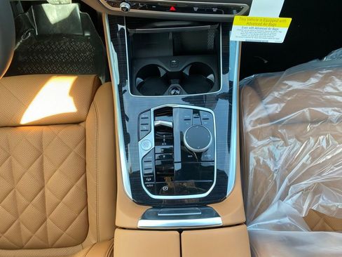 New 2026 BMW X5 xDrive40i w/ M Sport Package AWD/4WD image 10