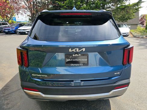 Certified 2025 Kia Sorento EX AWD/4WD image 5