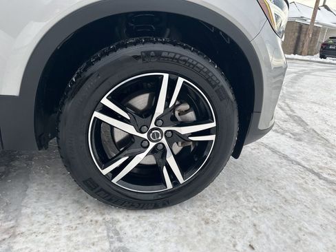 Used 2025 Volvo XC40 B5 Core image 34