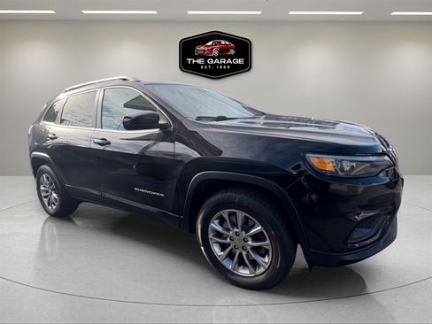 Used 2019 Jeep Cherokee Latitude Plus w/ Cold Weather Group image 7