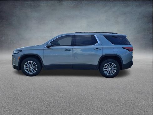Used 2023 Chevrolet Traverse LT FWD image 5