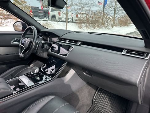 Used 2022 Land Rover Range Rover Velar R-Dynamic S image 24