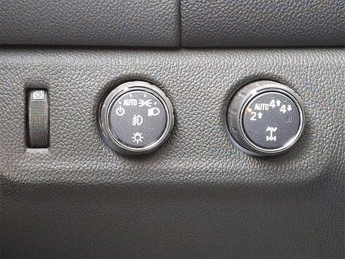 Used 2022 Chevrolet Colorado LT w/ LT Convenience Package image 22